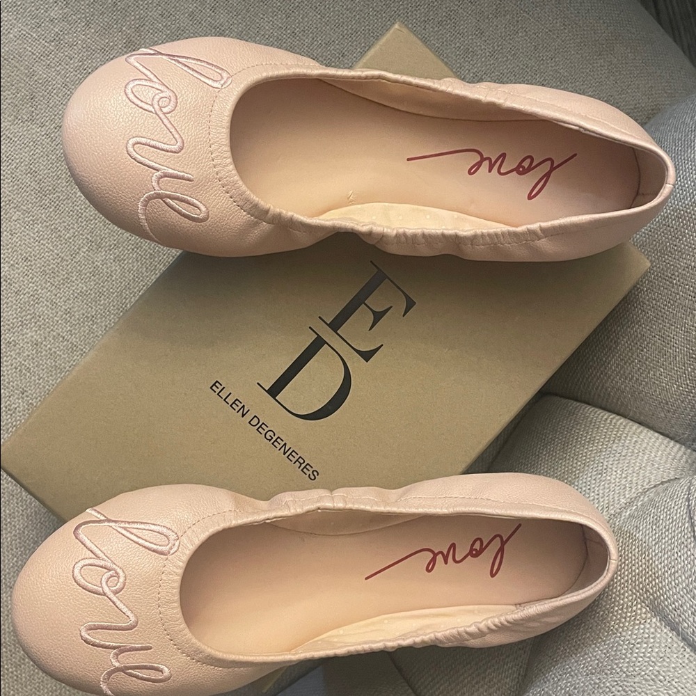 Pink Ballet Flats Girls size 3. Love script. Ellen Degeneres. - Picture 2 of 7